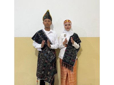 Pakaian Adat Batak (Sumatera Utara)